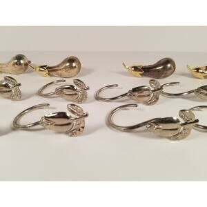 Curtain Rings & Hooks Set of 4 Eggplant Curtain Rings and 12 Fower Curtain Hooks